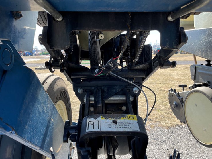 1998-kinze-2600-image-35