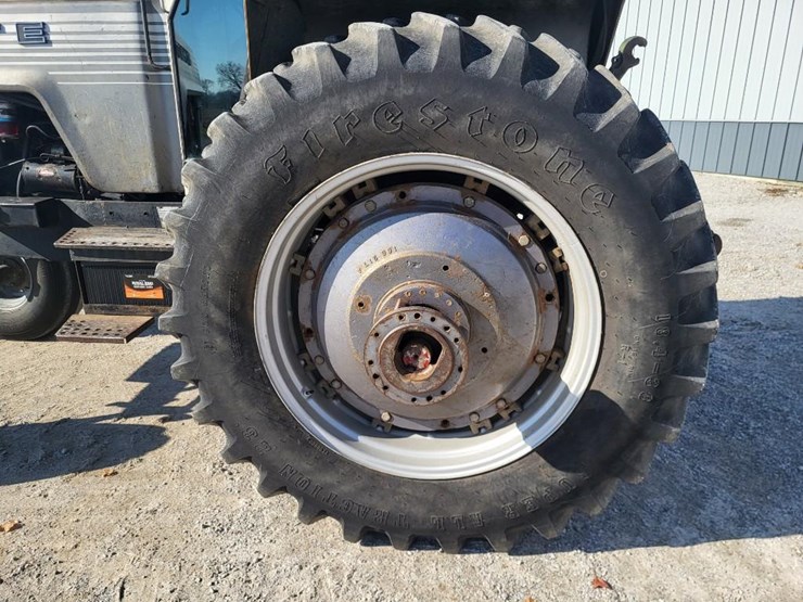 white-2-105-image-23