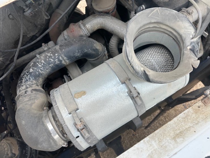 2004-capacity-tj7000-image-45