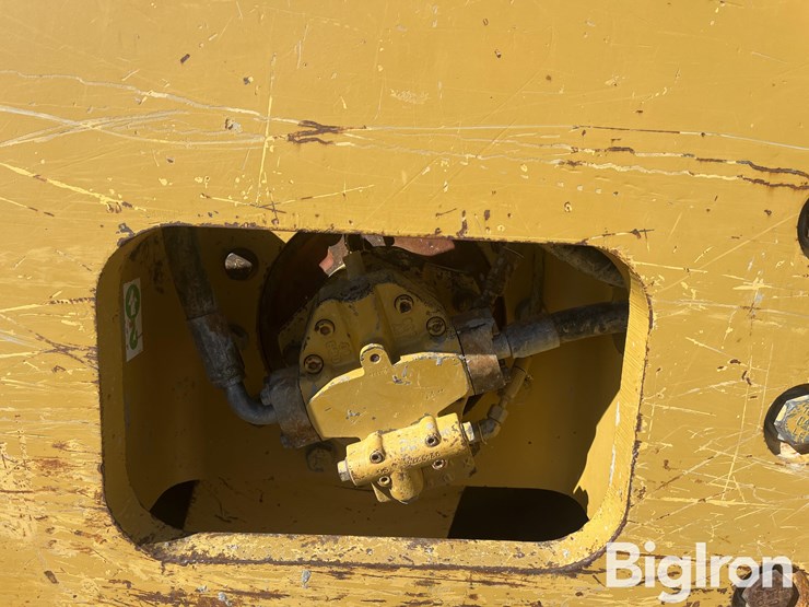 caterpillar-cp-563e-image-16