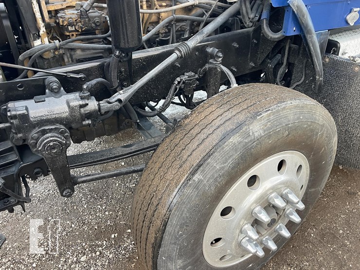 2004-kenworth-t800-image-18