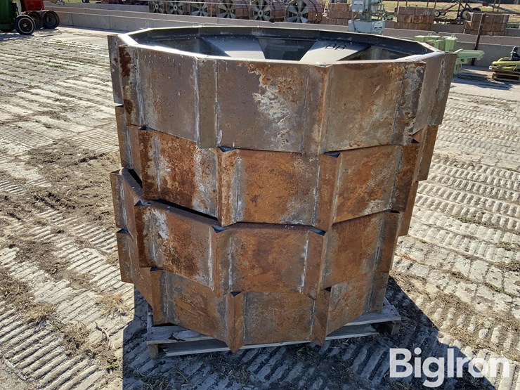 bb-metal-works-steel-tread-pivot-wheels-image-3