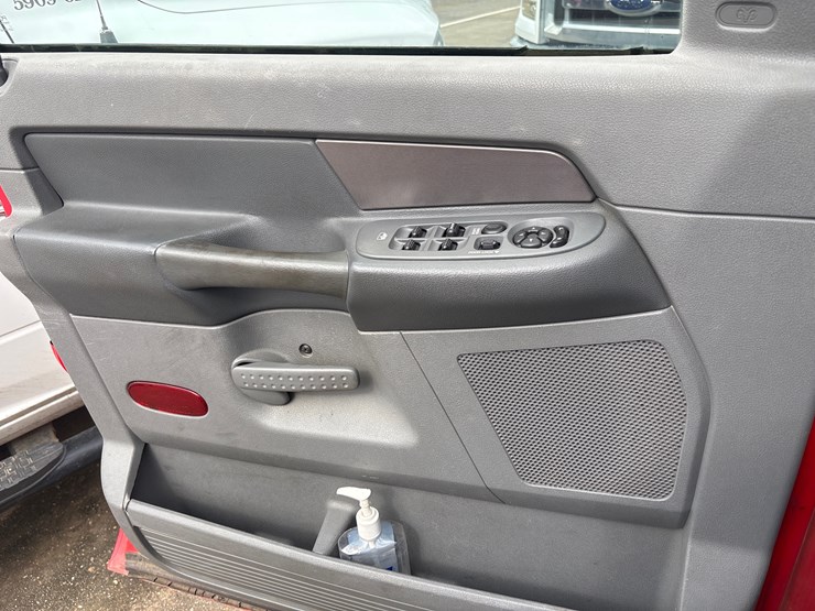 2006-dodge-ram-2500-image-10