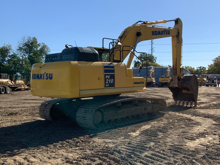 komatsu-pc210-lc-11-image-6