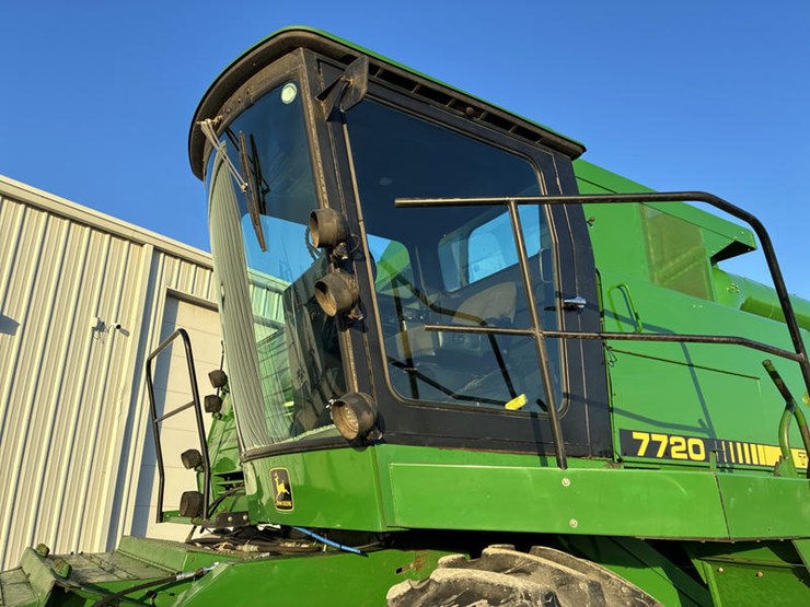 john-deere-7720-titan-ii-image-14
