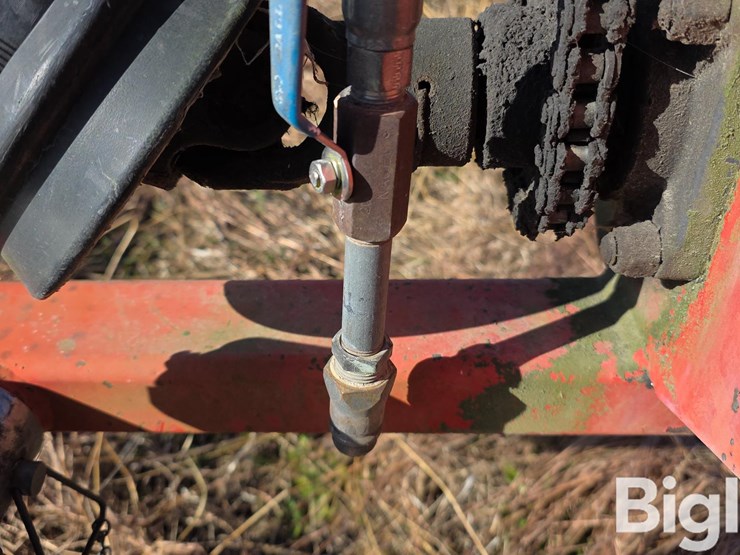 westfield-1060-auger-w/swing-hopper-image-17