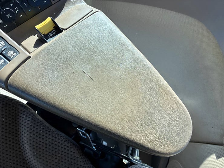 2014-john-deere-8295r-image-86