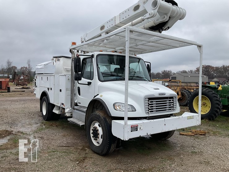 freightliner-business-class-m2-100-image-1