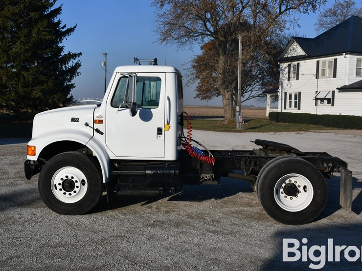 international-4700-image-8