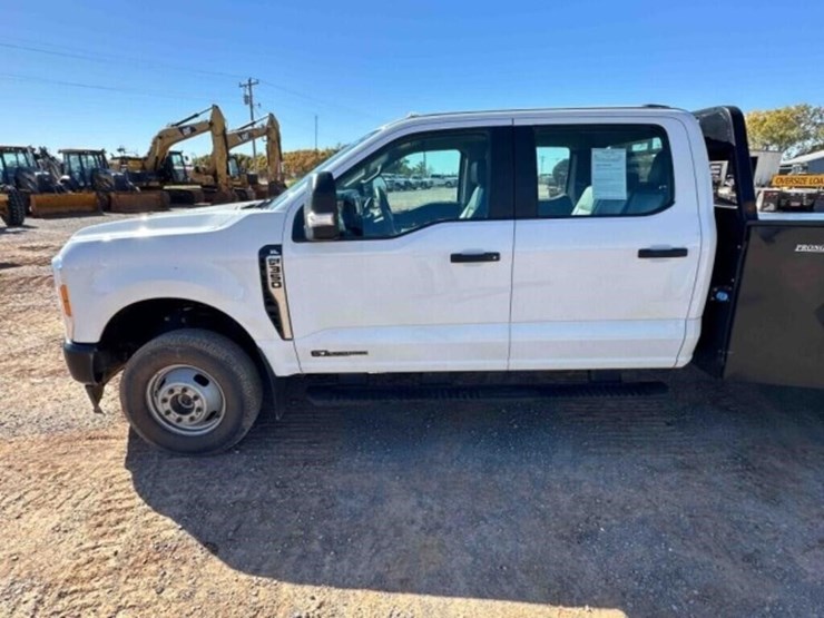 2023-ford-f350-image-9