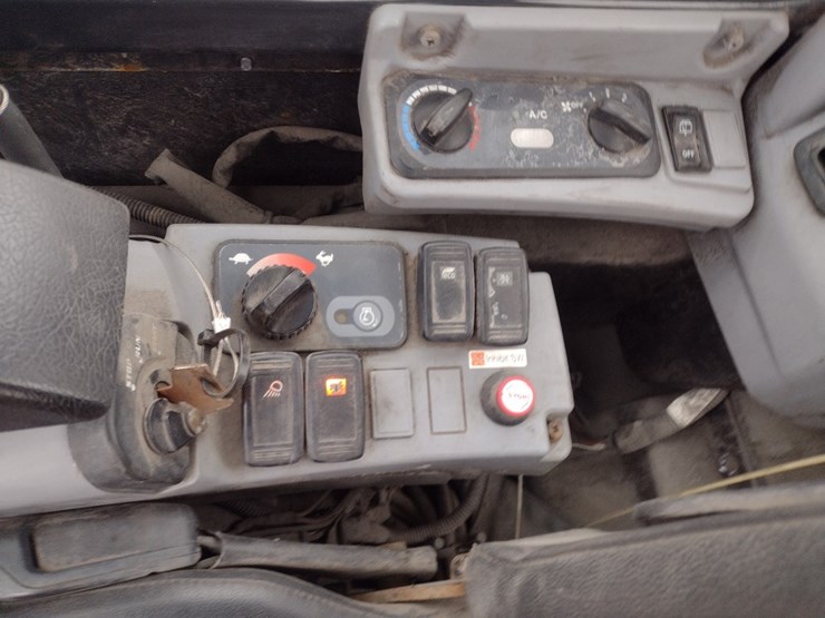 kubota-kx057-image-10