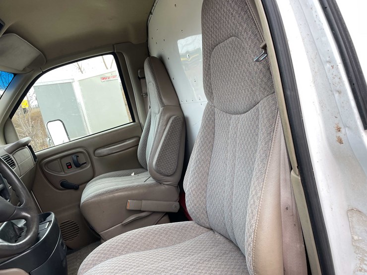 chevrolet-express-3500-image-55