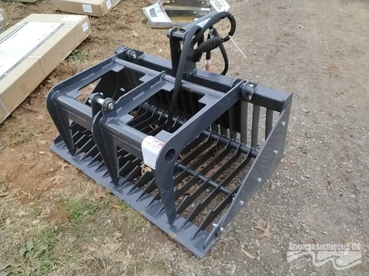 44"-skid-steer-root-grapple-bkt-image-1