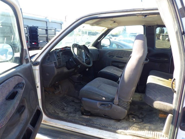 2001-dodge-ram-2500-image-5