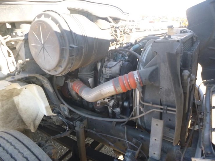 2005-international-durastar-4400-image-19