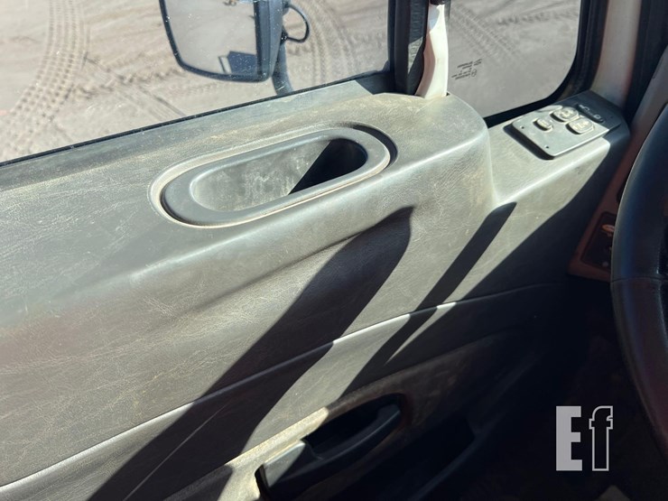 international-durastar-4300-image-39