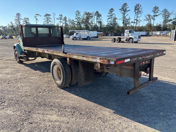 international-4700-image-5