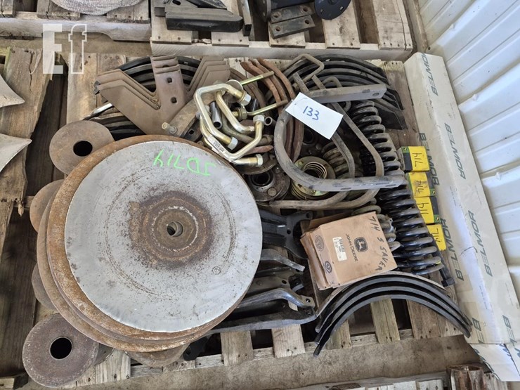 john-deere-714-image-1