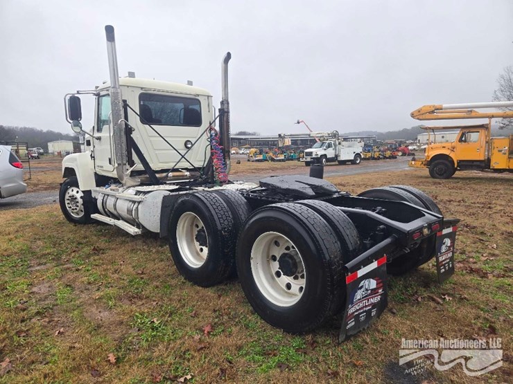 2017-mack-chu613-truck,-vin-#-1m1an07y2hm026069-image-12