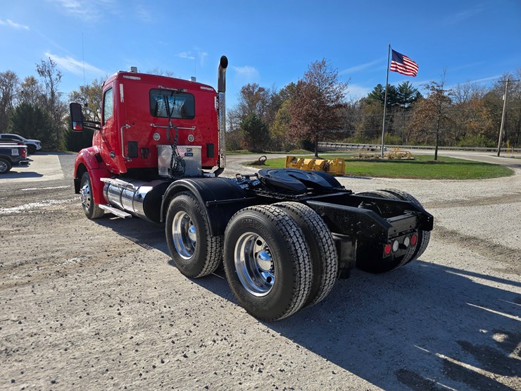 kenworth-t880-image-18