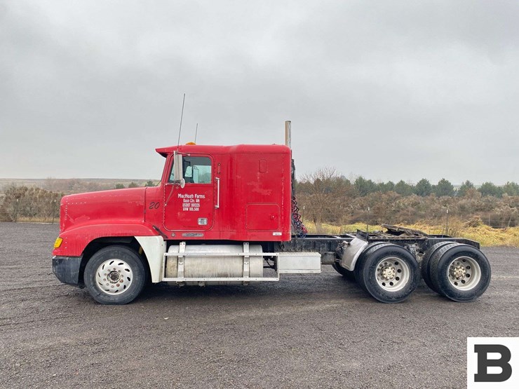 1993-freightliner-fld120-image-3