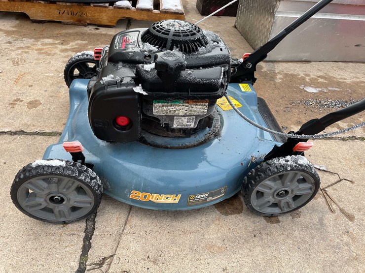 #6113-•-lawn-mower-(o3)-image-3