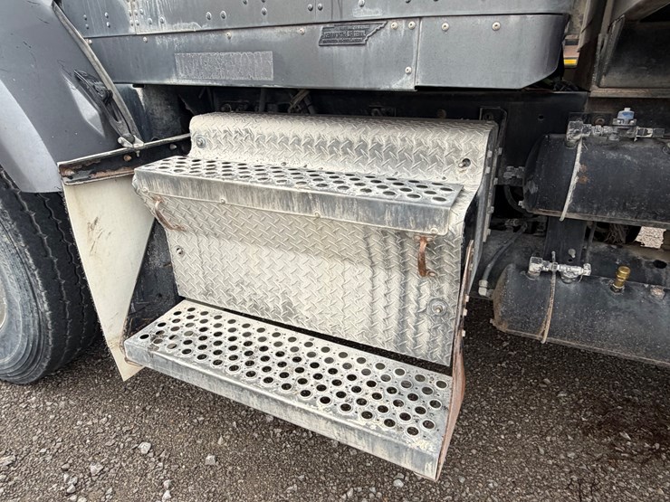 kenworth-t800-image-13