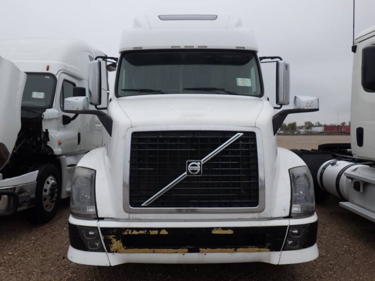 volvo-vnl780-image-4