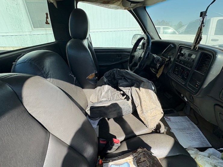 2003-chevrolet-silverado-1500-image-21