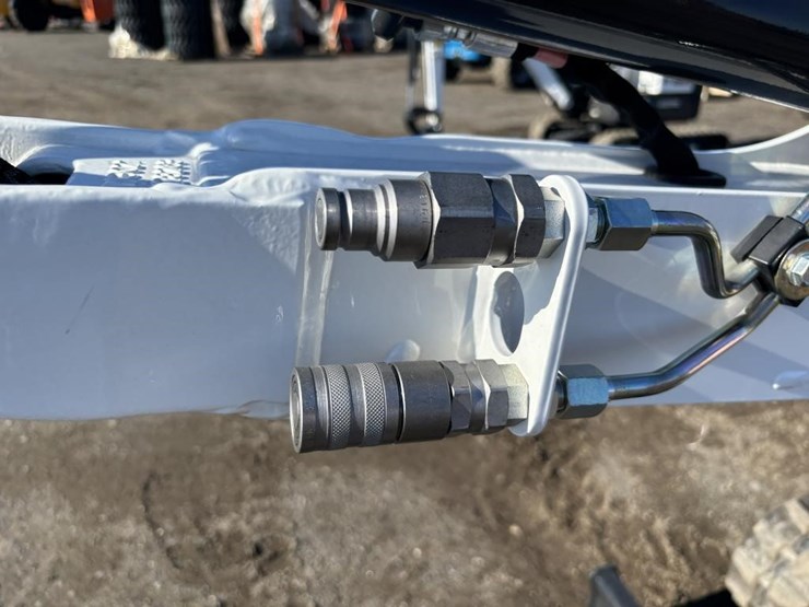 2022-bobcat-e10e-hydraulic-excavator-image-15