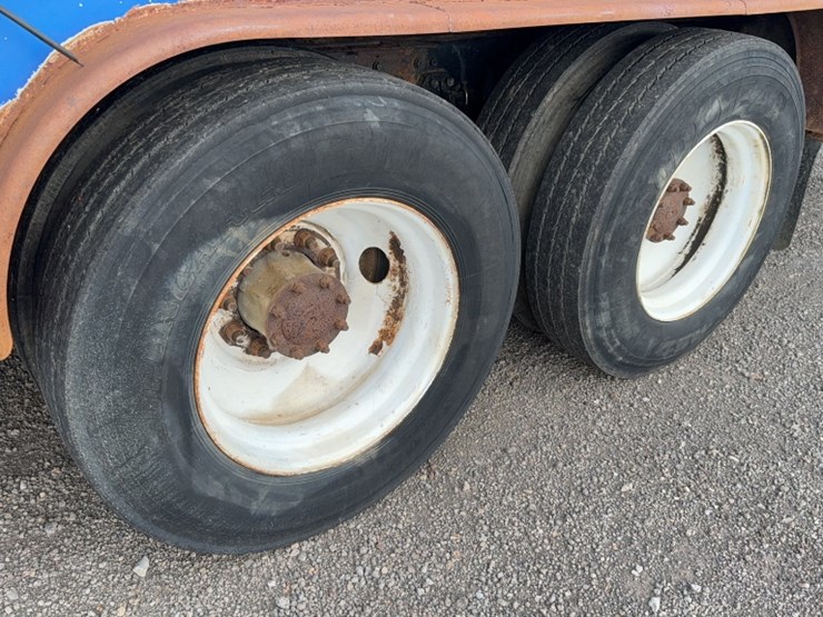 kenworth-t800-image-13