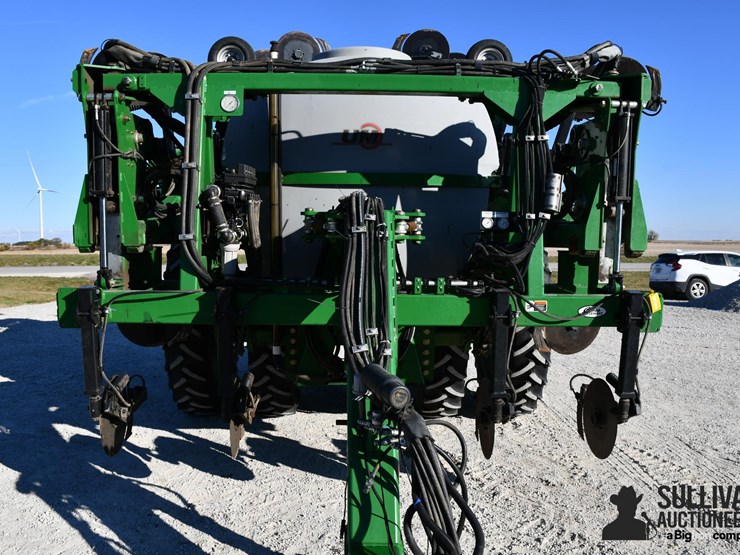 unverferth-2600-nutrimax-liquid-fertilizer-applicator-image-10