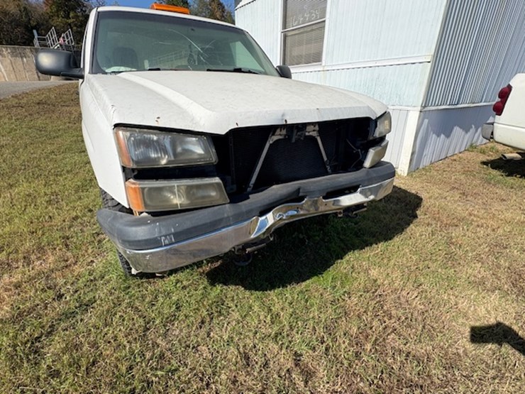2003-chevrolet-silverado-1500-image-16
