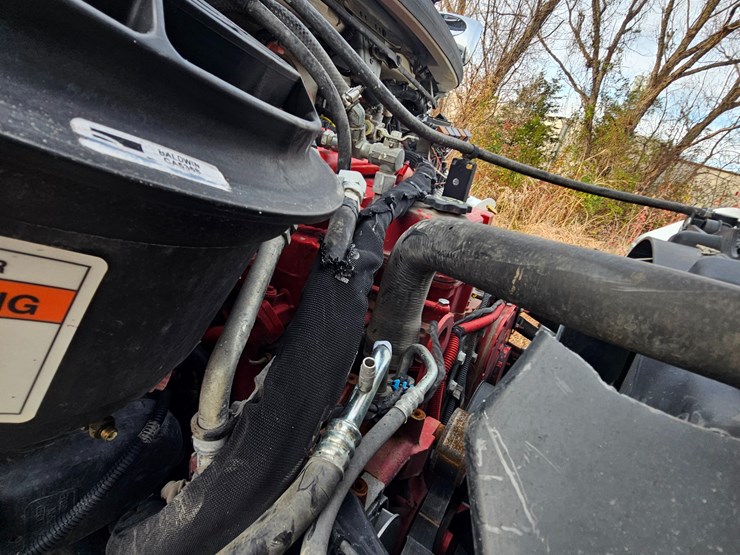 2019-freightliner-m2-106-image-27