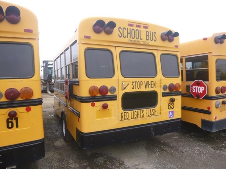 2004-ford-e450-image-4