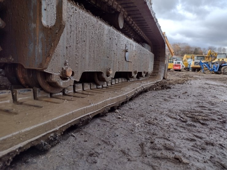 takeuchi-tb240-image-39