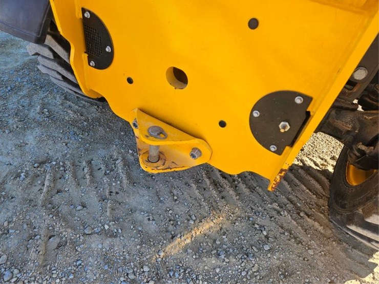 jcb-525-60-image-22
