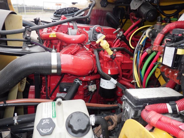 freightliner-m2-106-image-15