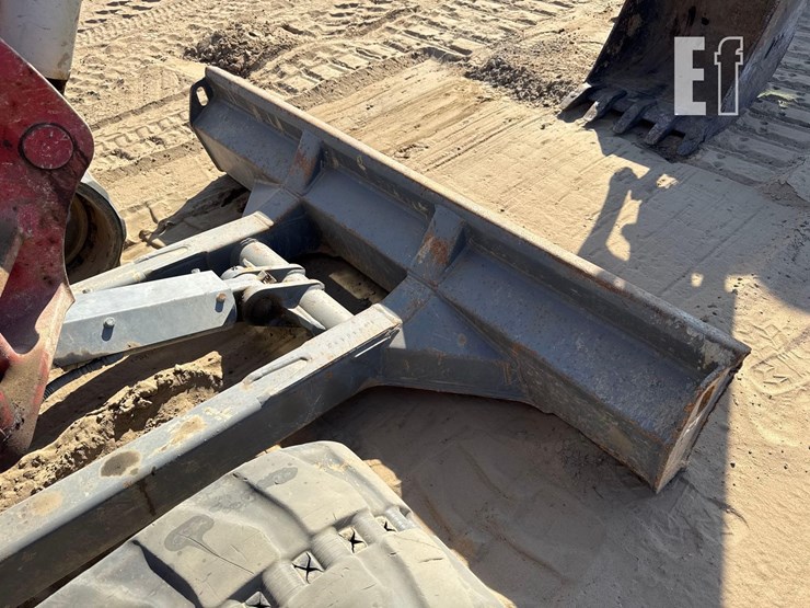 2020-takeuchi-tb260-image-16