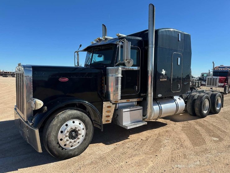 2006-peterbilt-379-image-1