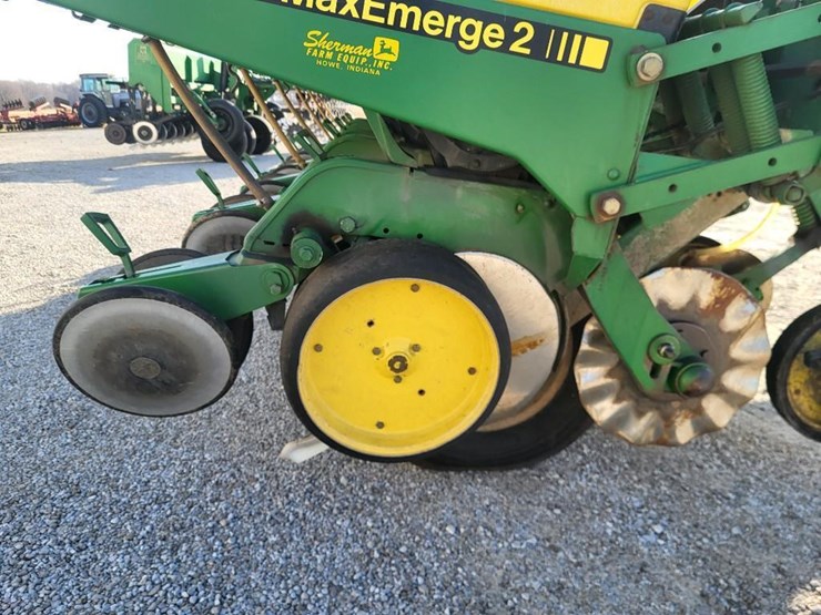 john-deere-7200-image-18