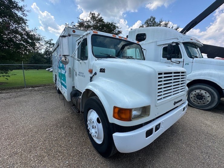 1994-international-4700-image-3