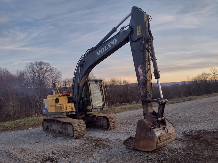 volvo-ec160b-lc-image-47