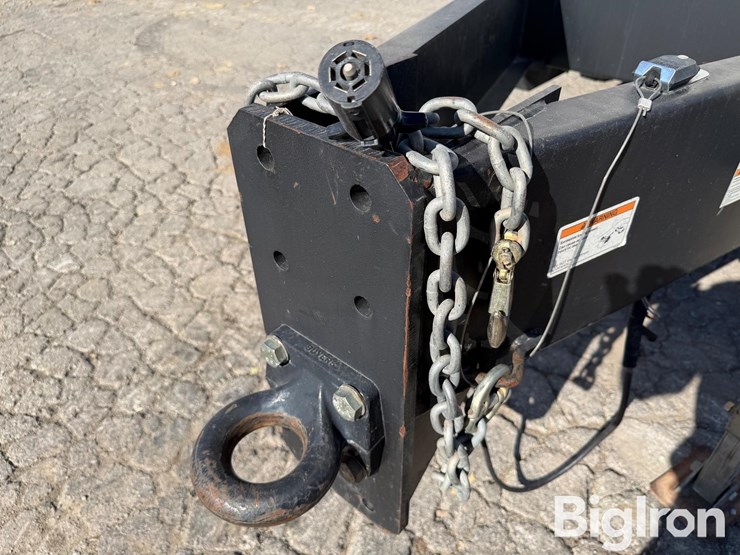 2017-john-deere-6-image-13