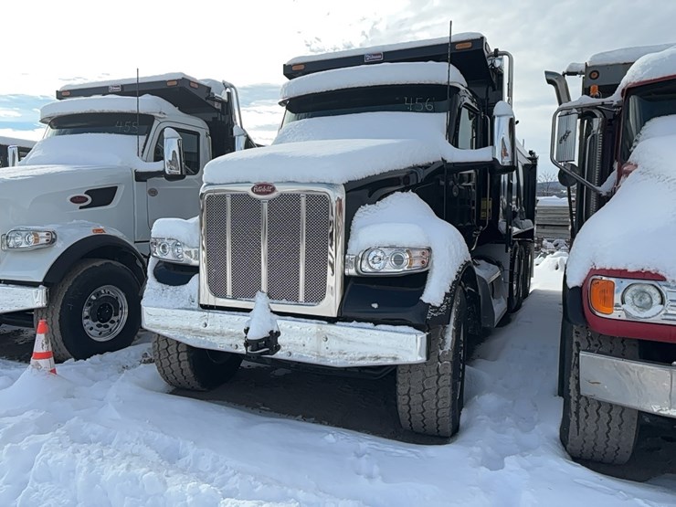 peterbilt-567-image-1