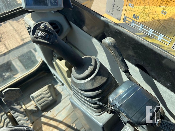 2014-caterpillar-308e2-cr-image-30