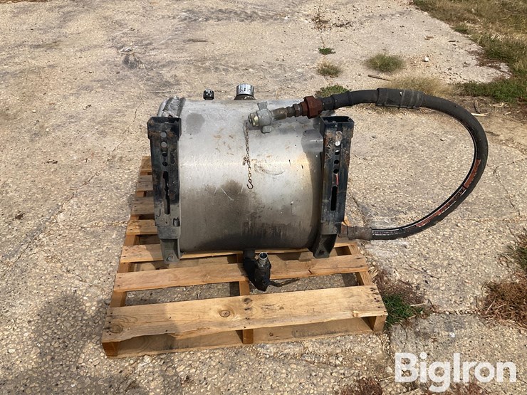 wet-kit-pump-&-tank-image-6