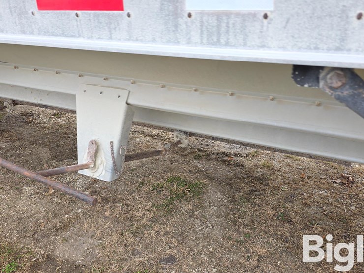 neville-trailer-image-17