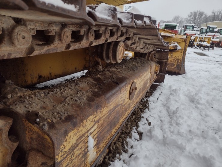 komatsu-d41e-6-image-23