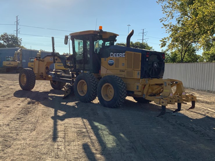 2016-deere-672g-image-7